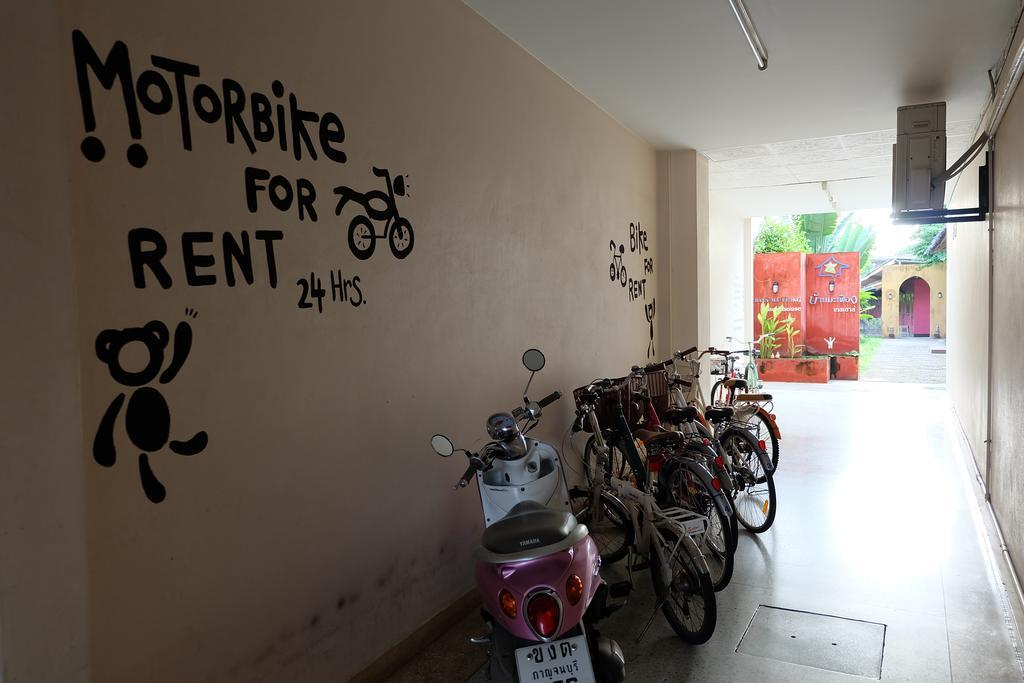 Baan Ma Feung GuestHouse Kanchanaburi Bagian luar foto